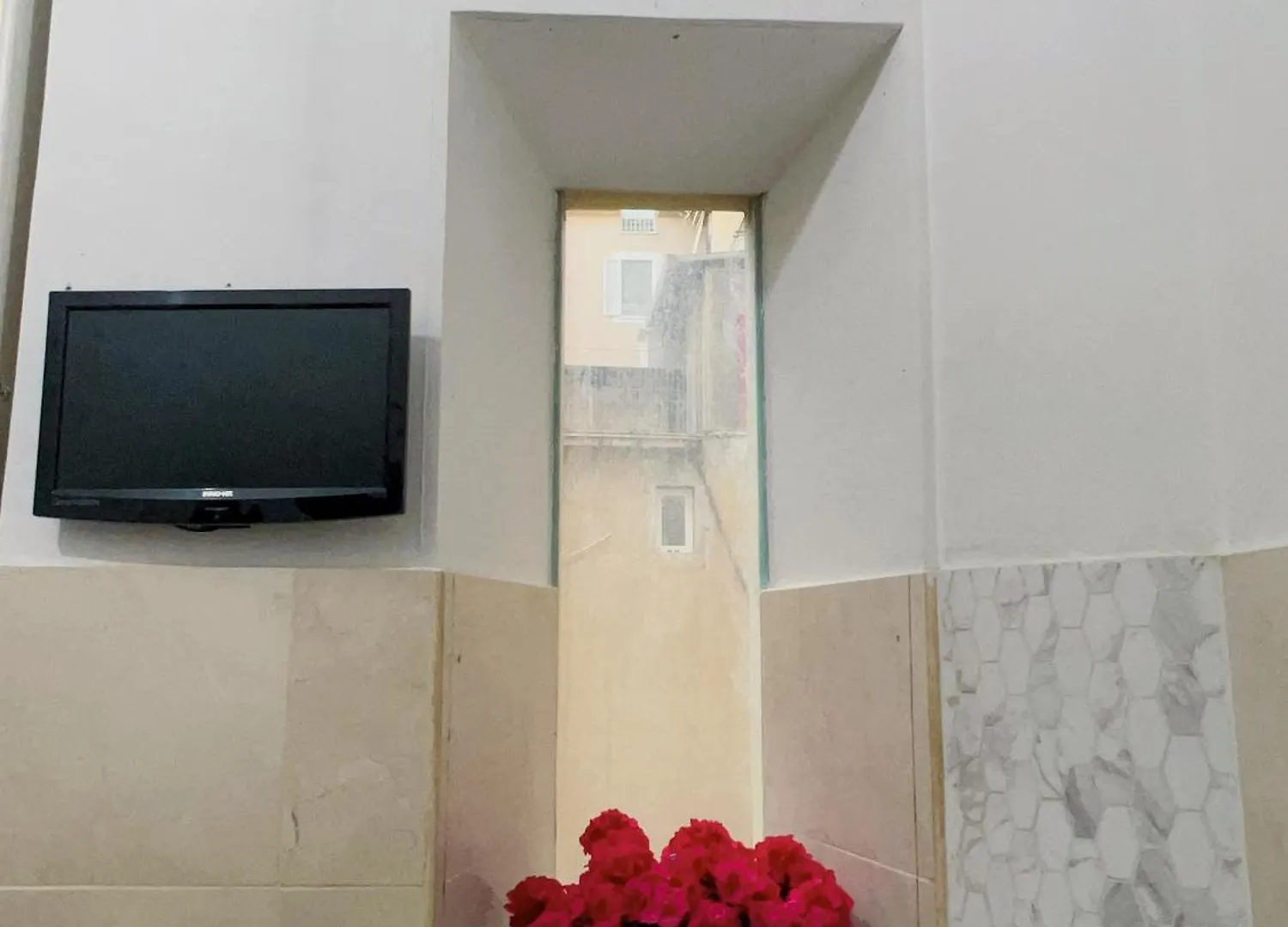 Guest house Romafullhouse Hotel